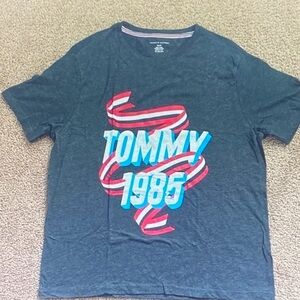 Tommy Hilfiger 1985 Graphic Tee in Red and Blue